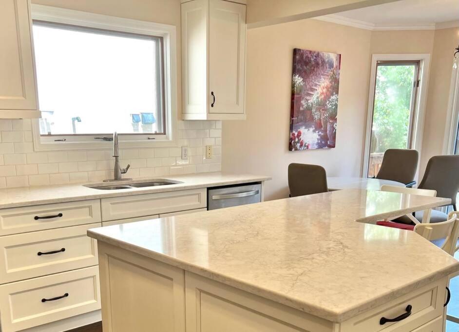 Villa Crescent Heights Majesty YYC Exterior foto